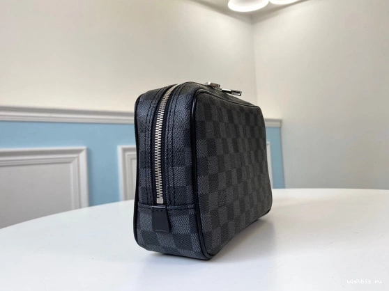WIS GM VUITTON LOUIS POUCH TOILETRY 0925
